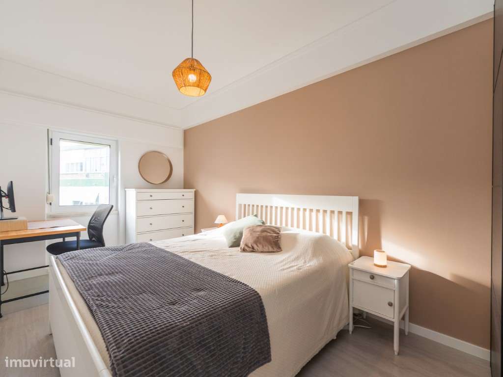 T2 Remodelado Centro de Linda-a-Velha-18