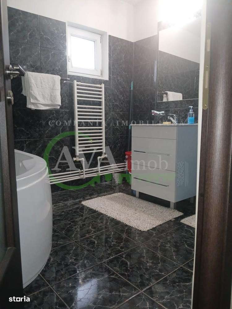 Apartament 3 camere decomandat zona Mioritei-16