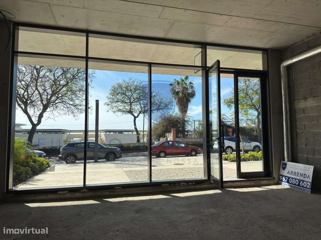 LOJA COMERCIAL - ESTRADA MONUMENTAL - FUNCHAL - Grande imagem: 4/30