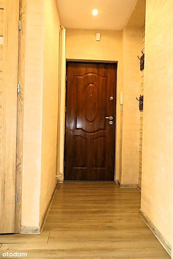 I piętro, Sokołowska 156-9