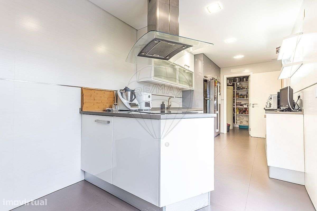 Moradia T4 para venda-17