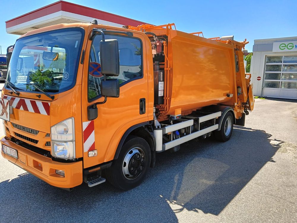 Isuzu NQR 2020