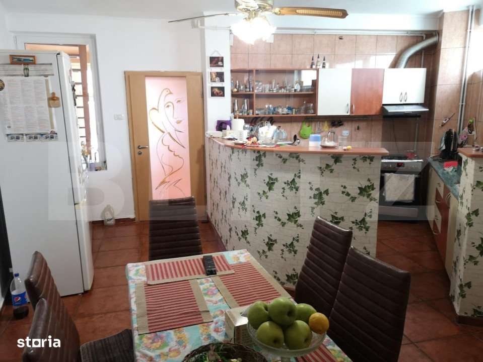 Casa in Centru Civic 4 camere , D +P+ E , PLUS SPATIU COMERCIAL - Imagine principală: 2/19