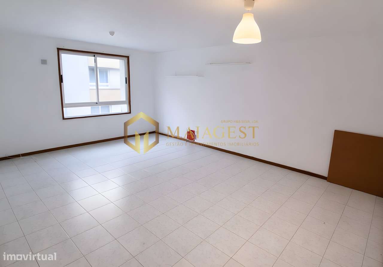 T3 Totalmente Remodelado com Garagem em Baguim do Monte - Grande imagem: 4/22