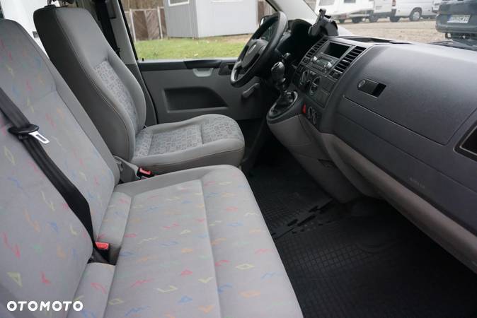 Volkswagen Transporter Caravelle Kurz DPF Comfortline - 13