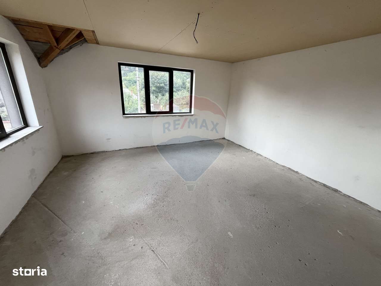 Casă de vânzare în Câmpulung la preț de apartament.-11