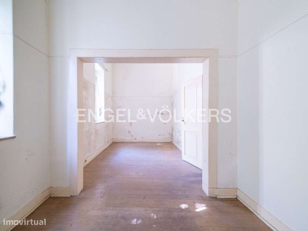 Apartamento por Remodelar com jardim na Graça-15