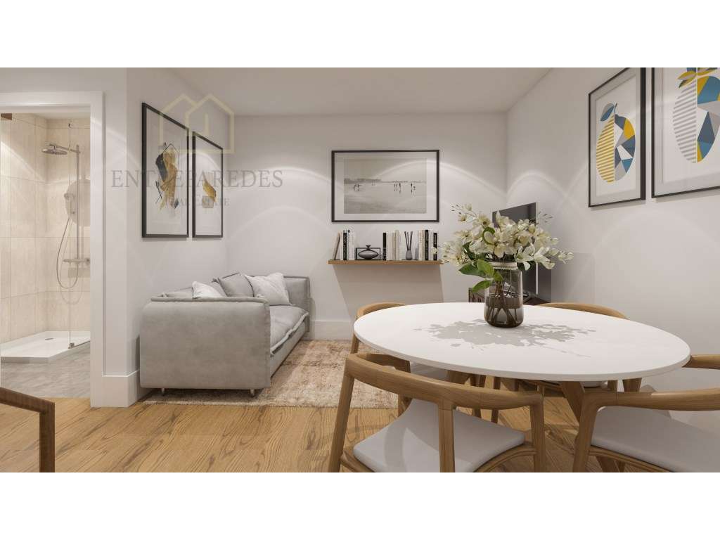 Dois apartamentos T0 e T1 comunicantes, com varandim, junto ao Jard... - Grande imagem: 5/40