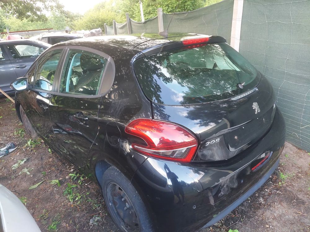Peugeot 208 I (2012-2019) 1.6 BlueHDi Active 2016