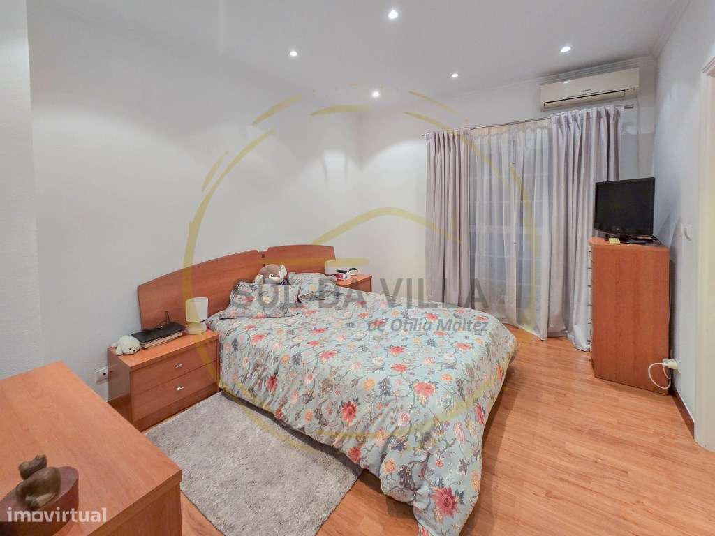 Moradia Geminada T3+2 com garagem - Quinta do Conde - 395.000€-8
