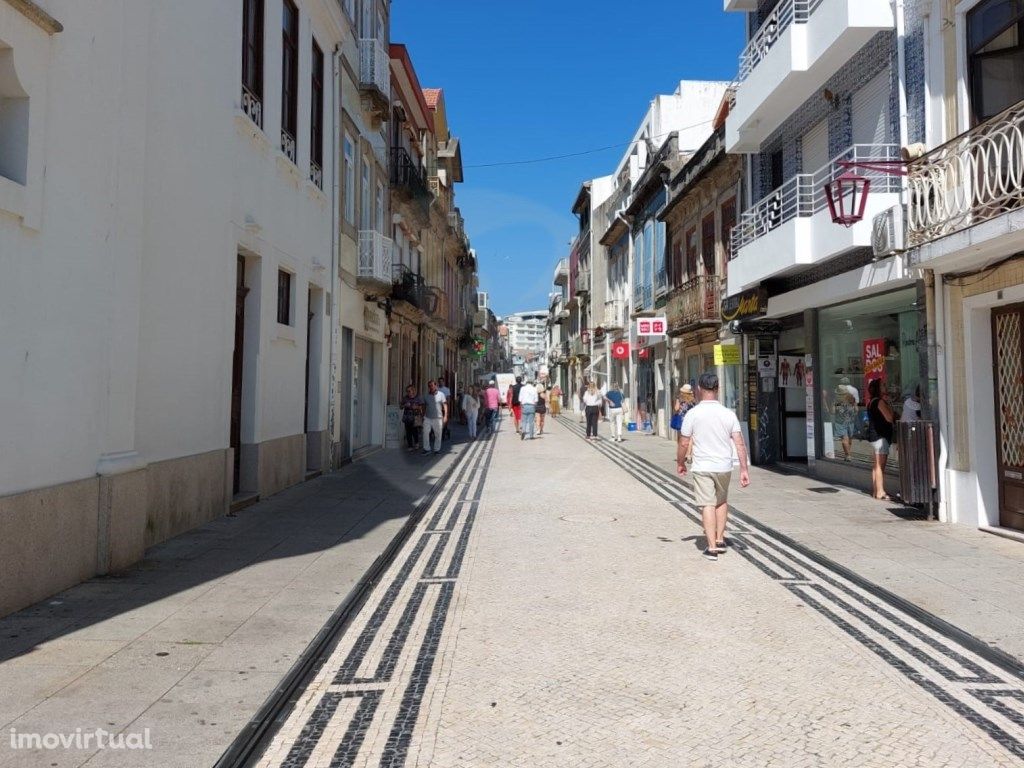 Loja na Rua da Junqueira Póvoa de Varzim