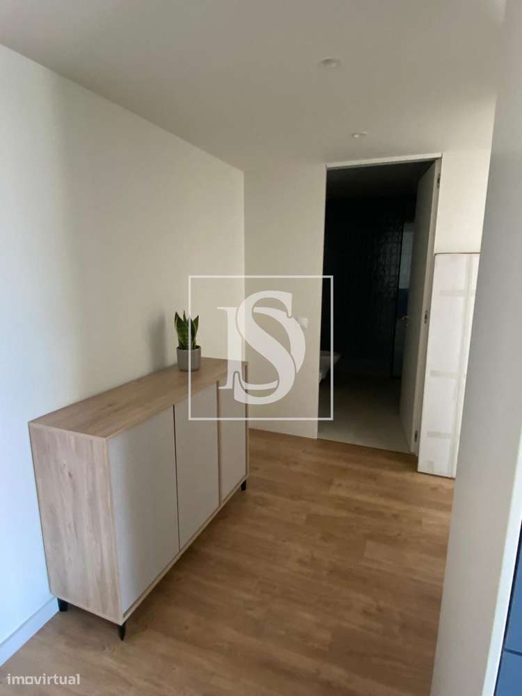 T1 no Porto, muito próximo ao hospital S. João e ao polo universitário - Grande imagem: 3/20