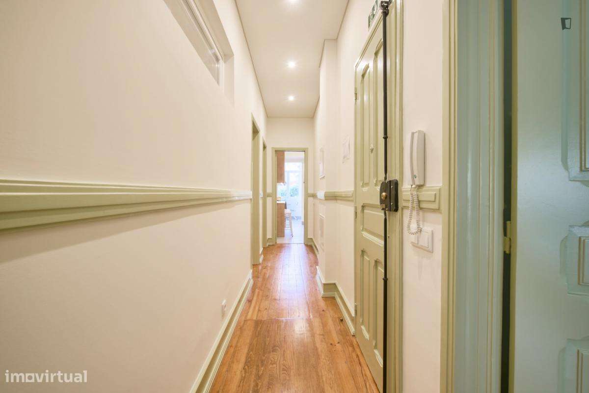 Quarto - localizado em Alcântara Lisbon - Grande imagem: 5/6