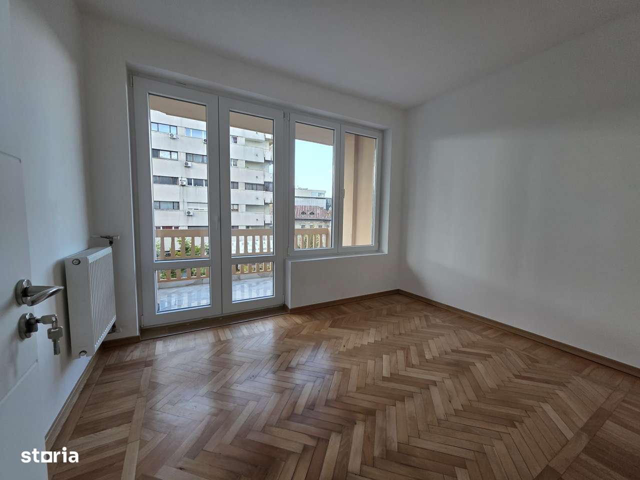 Romana Coloane apartament 3 camere  de vanzare - Imagine principală: 4/20