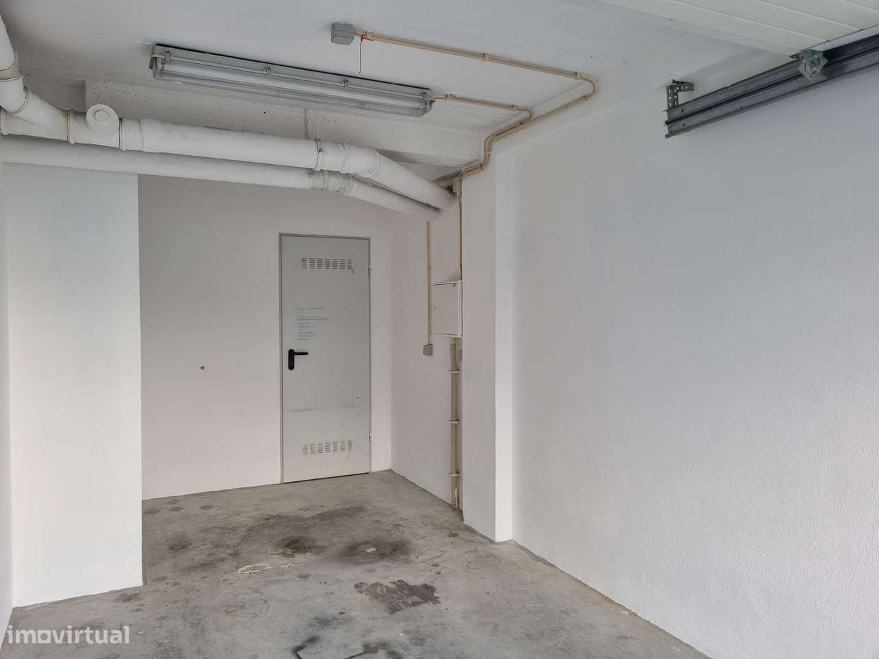 Arrenda-se Garagem Box Cartaxo - Grande imagem: 4/6