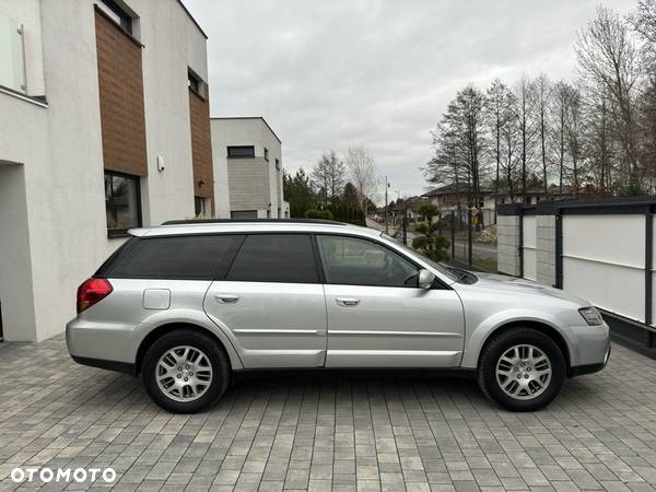 Subaru Outback - 3