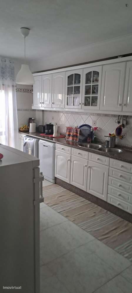 Quarto - localizado em Lisbon - Grande imagem: 5/9