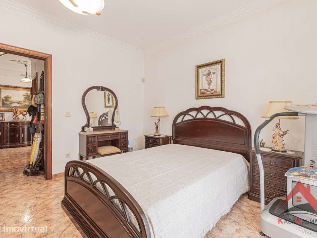 Moradia Isolada T4 com Aproveitamento de Sótão - Quinta do Conde-24