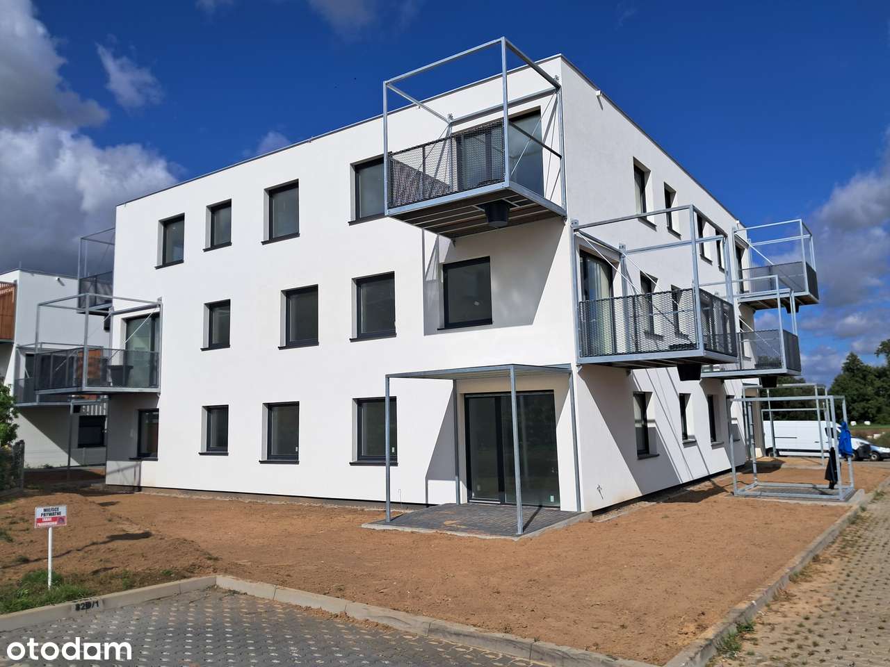 Zamieszkaj wśród zieleni! 3 pokoje nad jeziorem – przestrzeń, komfort - Pełny obrazek: 3/10