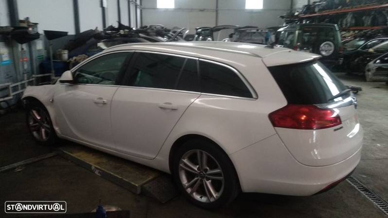 Opel Insignia Sports Tourer 2.0 CDTI 130cv de 2011 para peças - 1