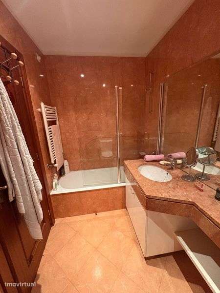 Apartamento T2+1, zona central de Santo Ovídio, Vila Nova de Gaia - Grande imagem: 4/12