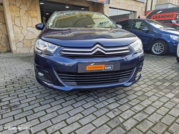 Citroën C4 e-HDi 115 Exclusive - 2