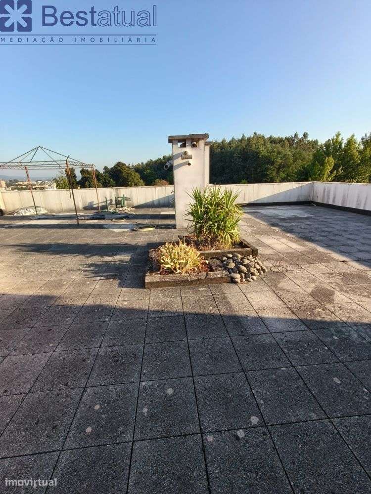 T4 com 186 m2 + Terraço com 186 m2 - Junto ao Centro-54