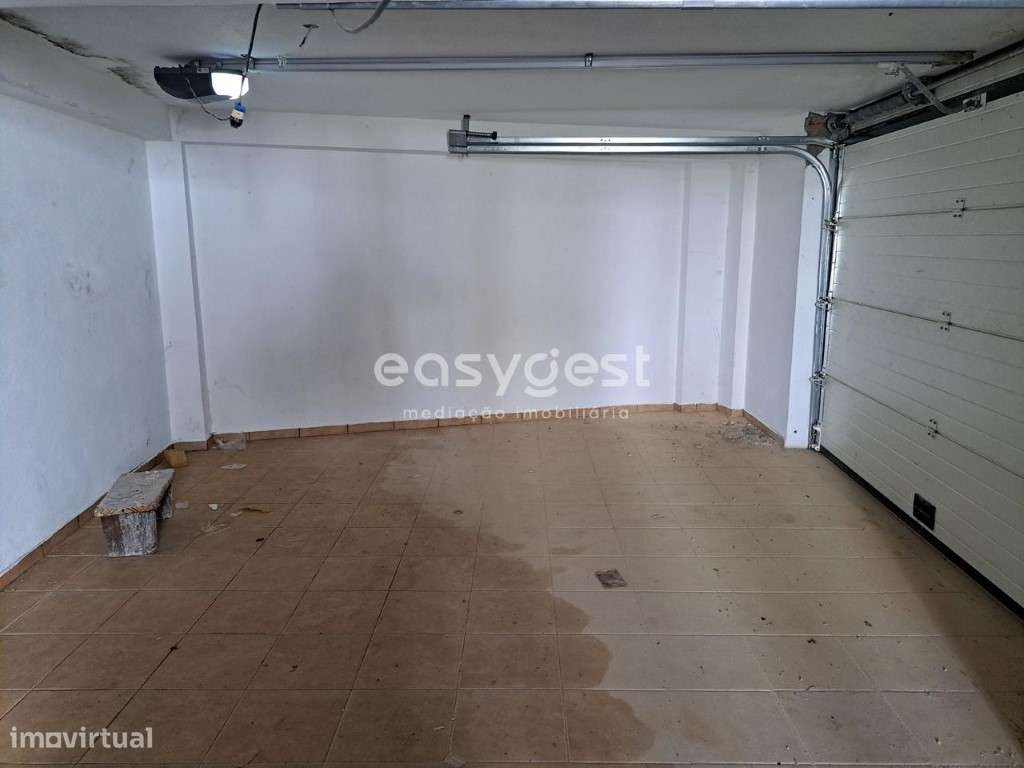 Moradia T2 em fase de recuperação em Souto da Velha, Torre de Moncorvo - Grande imagem: 4/13