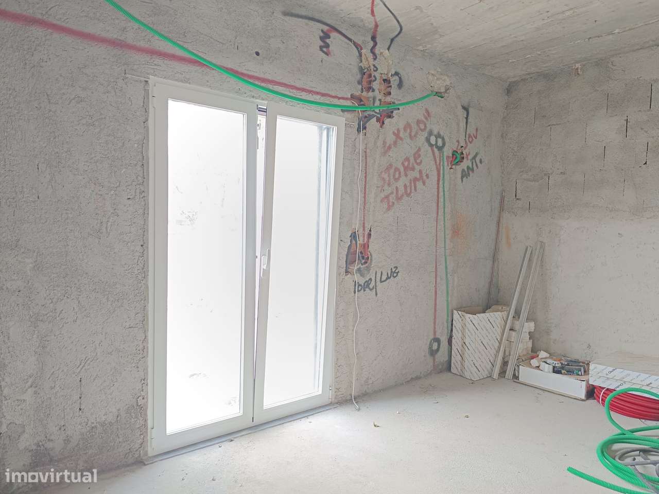 Moradia T4 C/terraço em Alfragide-17