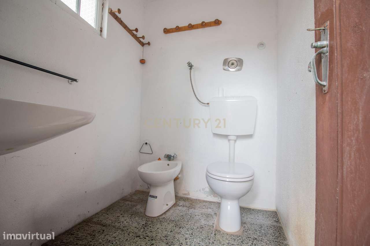 Moradia para recuperar com 250 m² em Vila Verde – Figueira da Foz-17