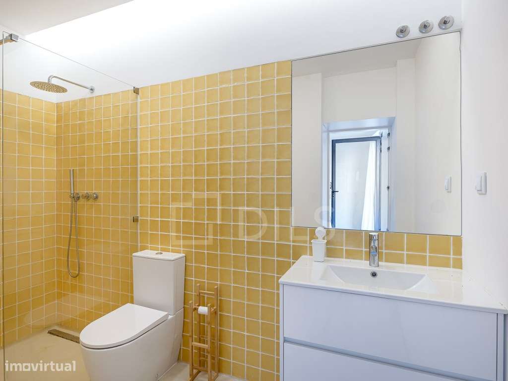Quinta T9 em Azeitão com piscina e 11 ha de terreno, renovada-59