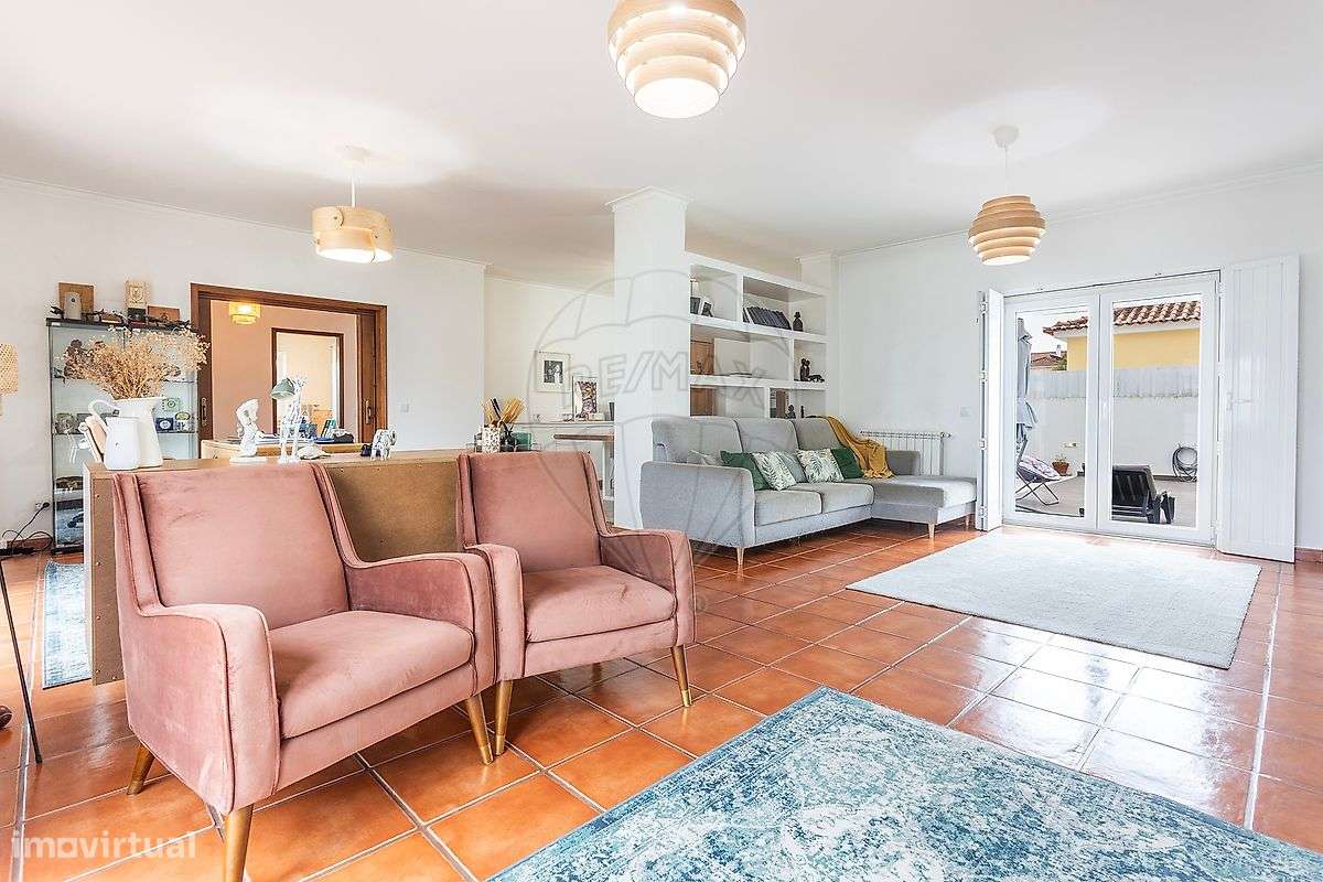 Moradia T4 para venda-8