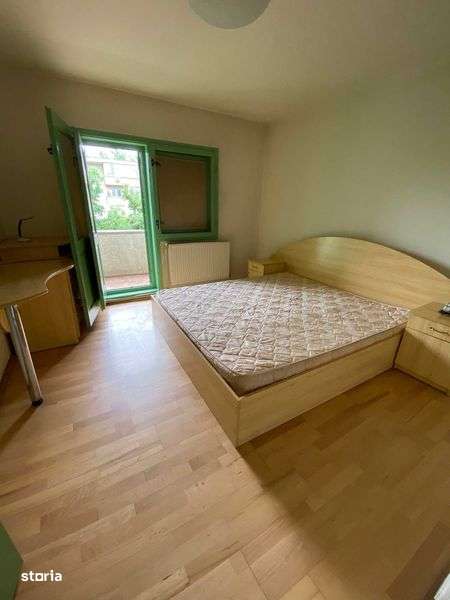 Inchiriez ap. 4 camere decomandate, foarte spatios, zona foarte buna! - Imagine principală: 5/8