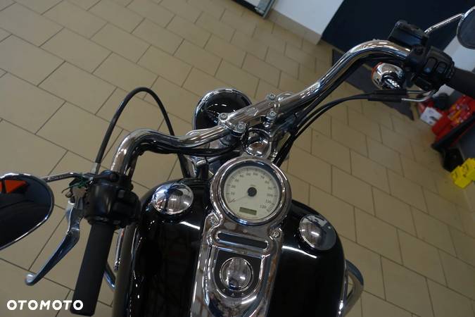 Harley-Davidson Dyna - 16