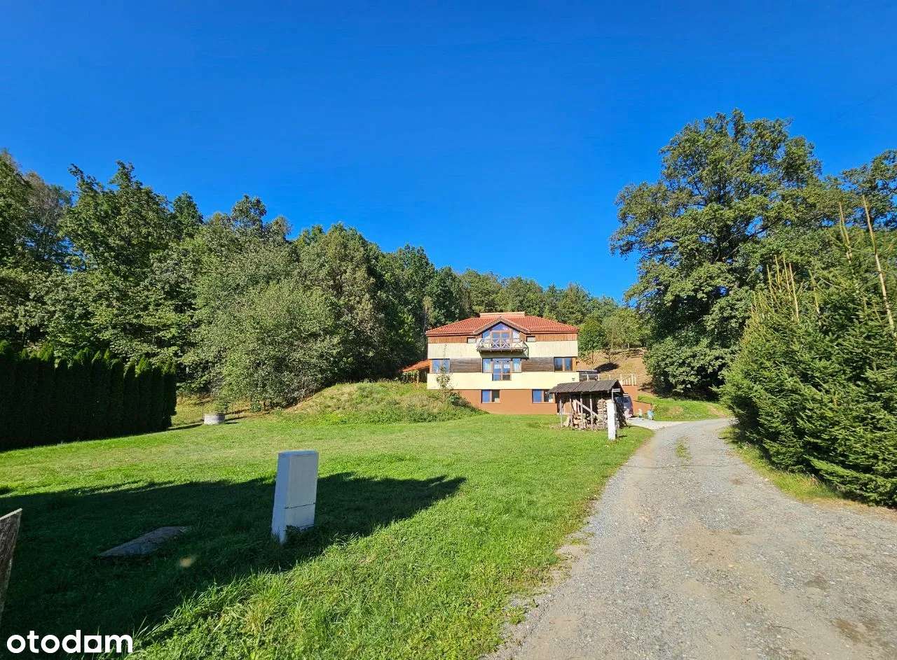 Unikalna rezydencja na przedmieściach Kłodzka-5