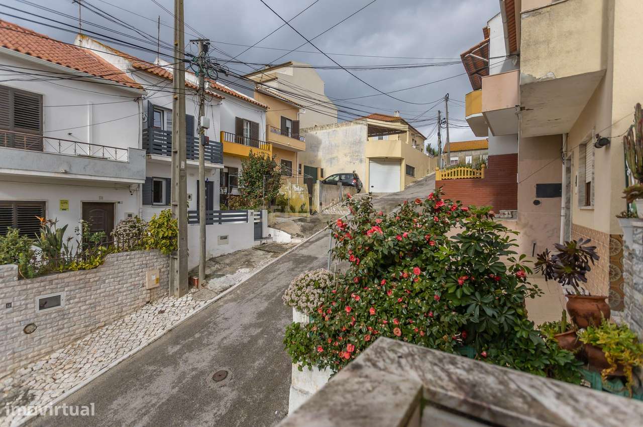 Oportunidade unica...  três assoalhadas e sótão!-30