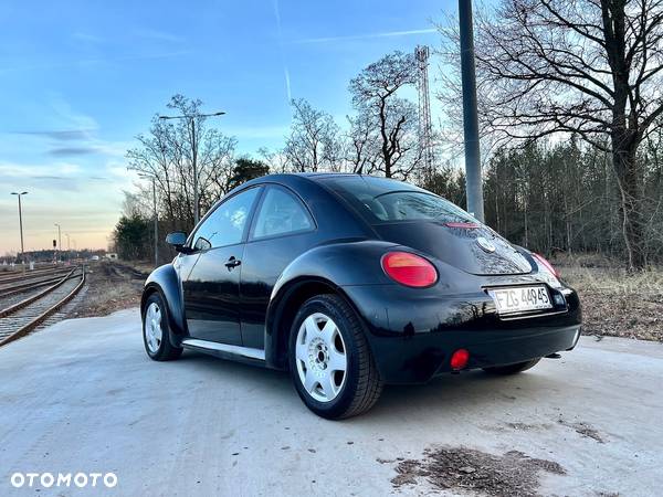 Volkswagen New Beetle - 15