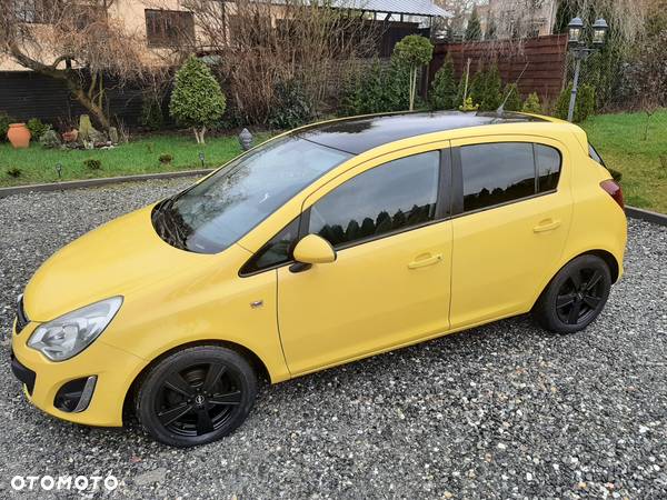 Opel Corsa 1.2 16V Cosmo - 23