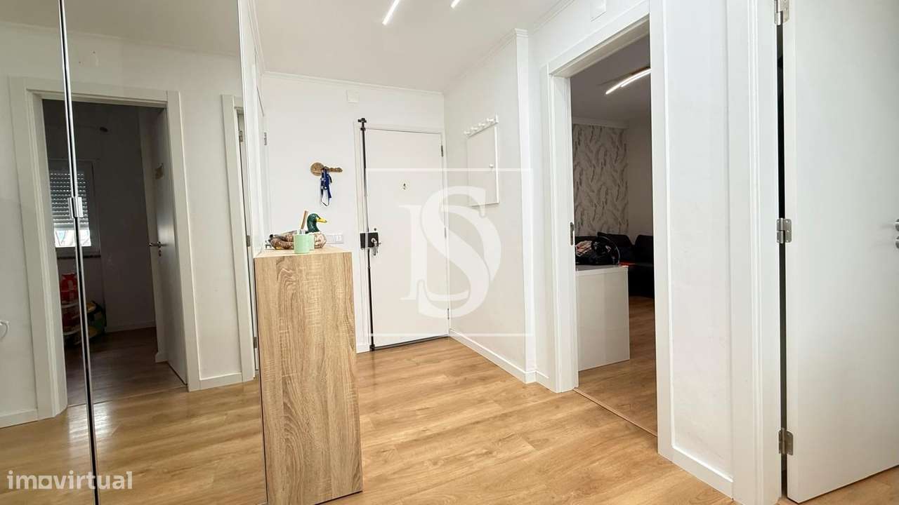 Apartamento T3 renovado na encantadora vila da Moita. - Grande imagem: 4/17