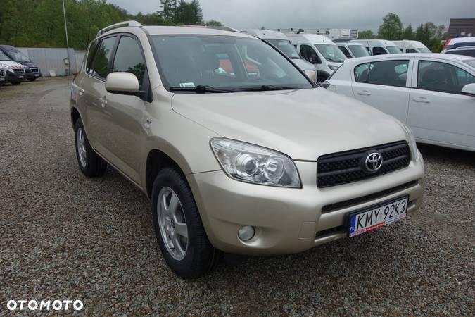 Toyota RAV4 2.2 D-4D Luna - 14