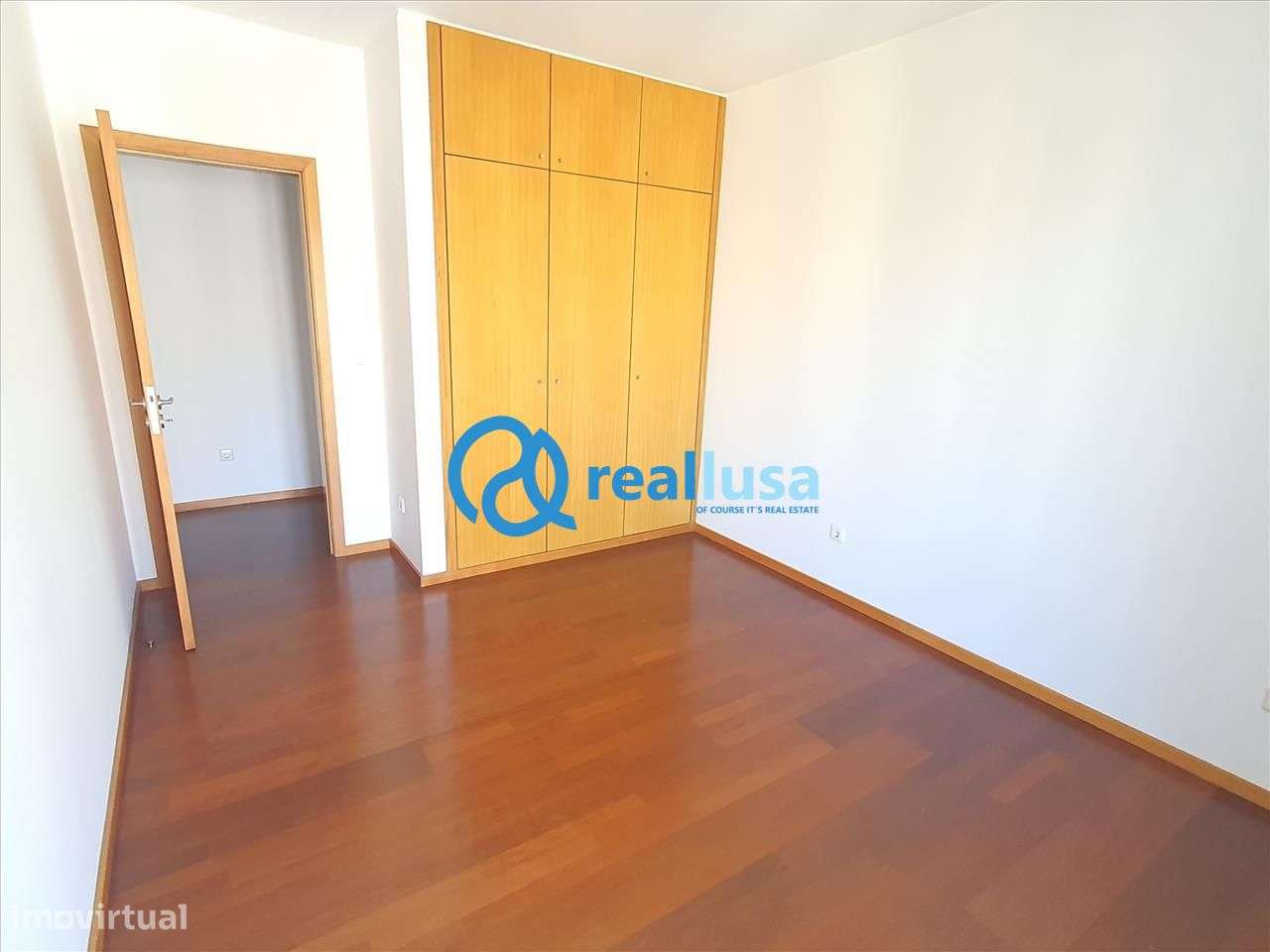 Apartamento T4 c/ garagem Oliveira do Douro Vila Nova de Gaia-10