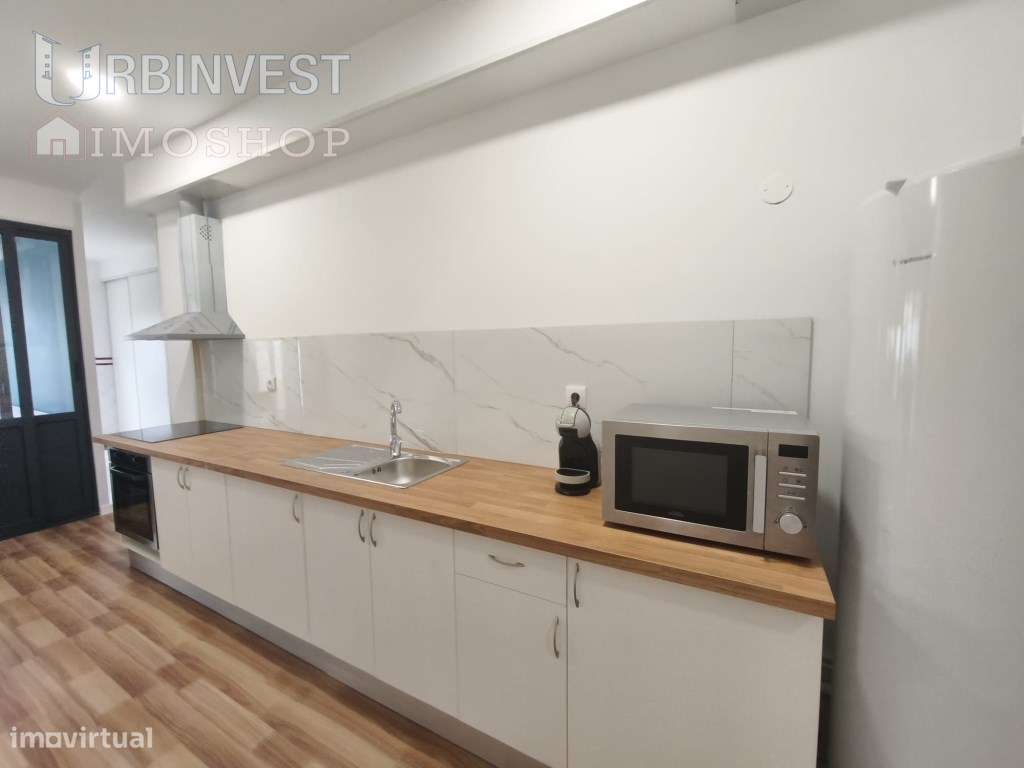 Loja Comercial Totalmente Remodelada no Centro de Quarteira, Algarve-27