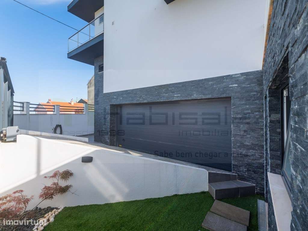 Moradia T4+1 moderna em Vale Grande, Odivelas-39
