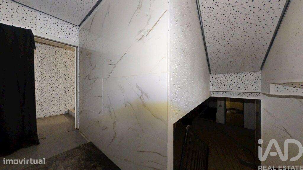 Loja / Estabelecimento Comercial em Lordelo Do Ouro E Massarelos de 15 - Grande imagem: 3/30