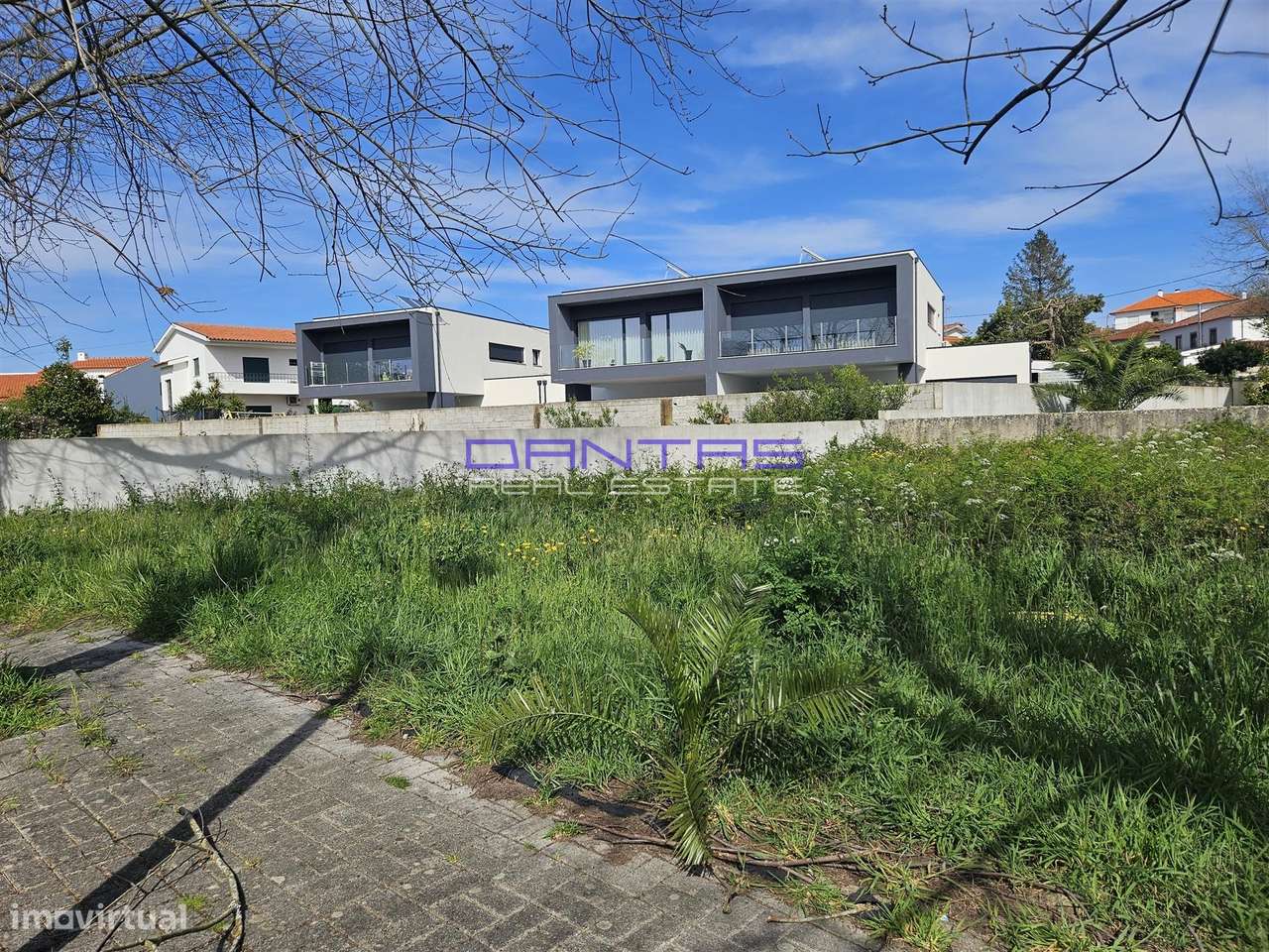 Lote de terreno com 300m2 a poucos minutos de Viana do Castelo-23