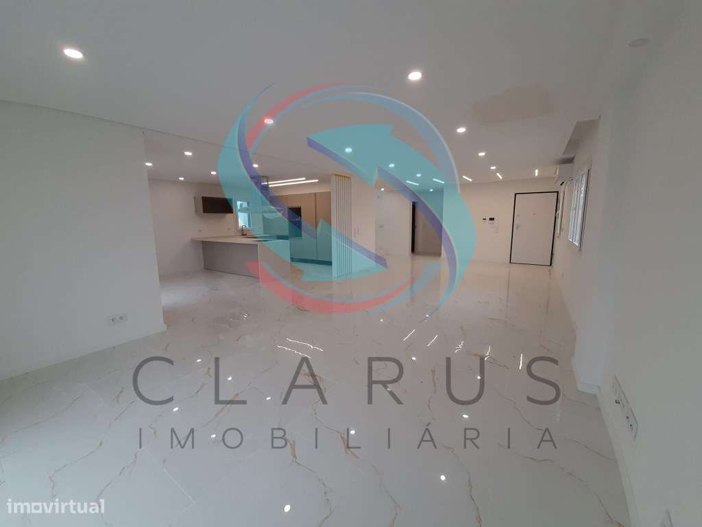 Apartamento T2 Santa Marta do Pinhal - Grande imagem: 4/7