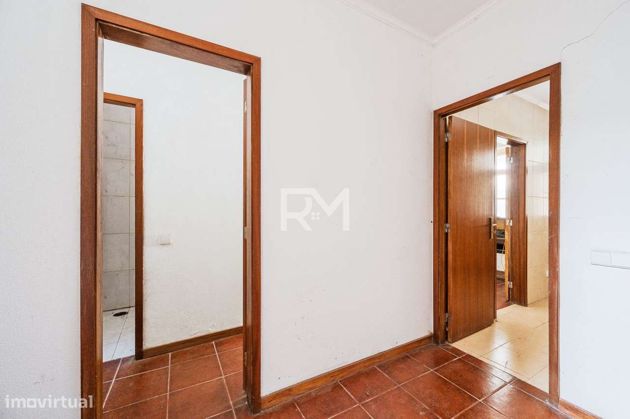 MORADIA PARA REABILITAR | CORUJEIRA, CAMPANHÃ-18
