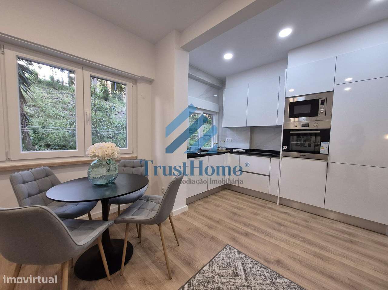 T2 Totalmente Remodelado c/ arrecadação 27m2 Benfica Lisboa-6