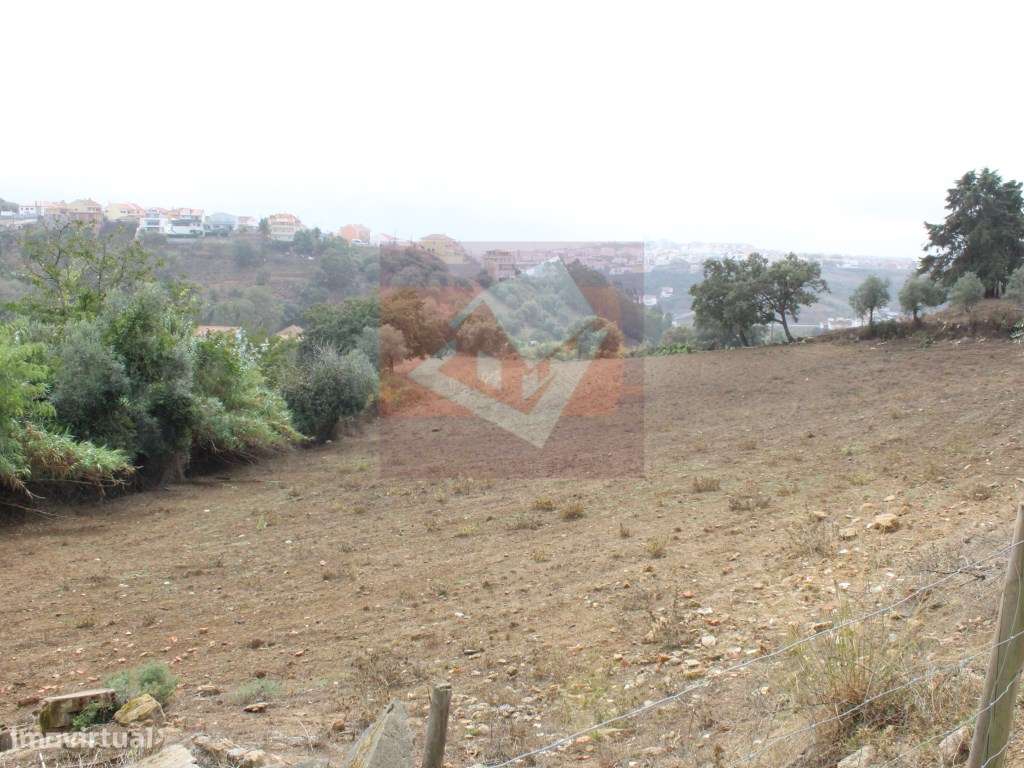 Terreno Rústico em Caneças-0