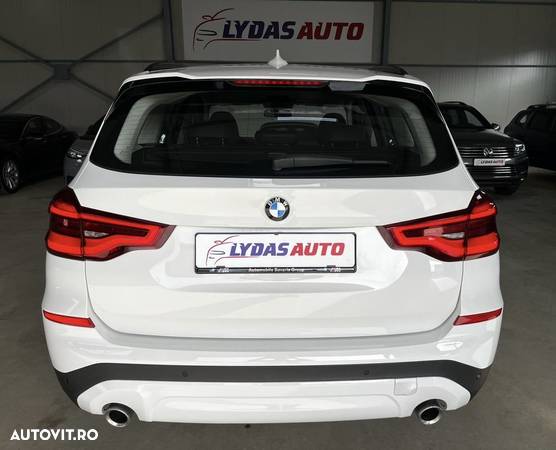 BMW X3 xDrive20d AT xLine - 4